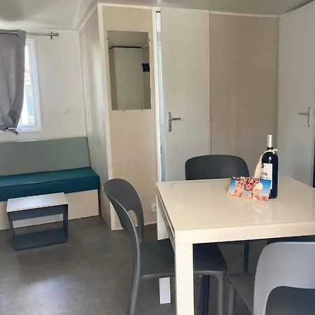 Mobilhome 6 Pers Dans Camping Avec Piscine * Vias