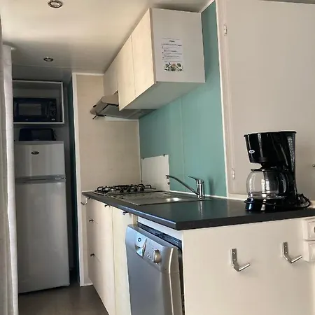 Mobilhome 6 Pers Dans Camping Avec Piscine Campsite *